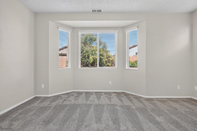 2825 Bayas Road SE, Rio Rancho, NM 87124