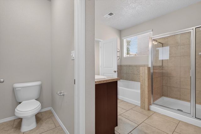 2825 Bayas Road SE, Rio Rancho, NM 87124