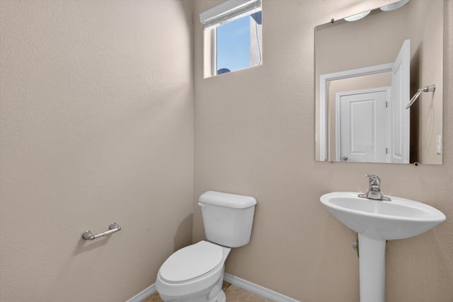 2825 Bayas Road SE, Rio Rancho, NM 87124