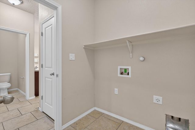 2825 Bayas Road SE, Rio Rancho, NM 87124