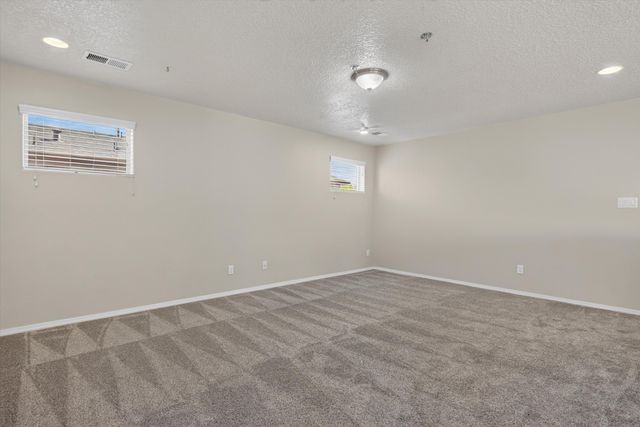 2825 Bayas Road SE, Rio Rancho, NM 87124