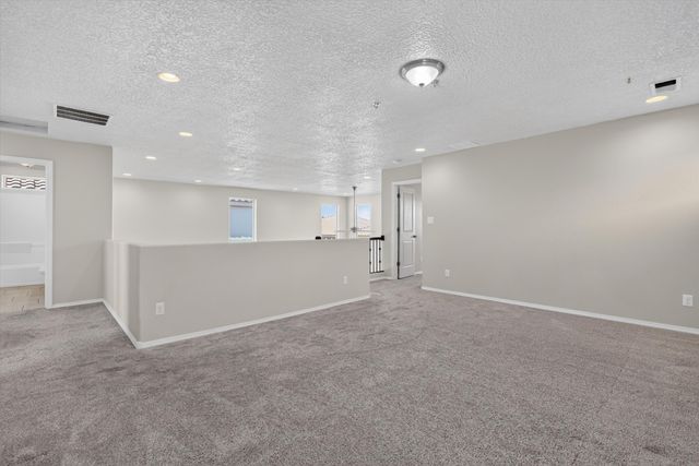 2825 Bayas Road SE, Rio Rancho, NM 87124
