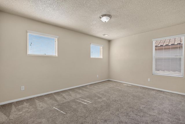 2825 Bayas Road SE, Rio Rancho, NM 87124