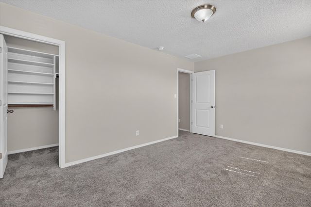2825 Bayas Road SE, Rio Rancho, NM 87124