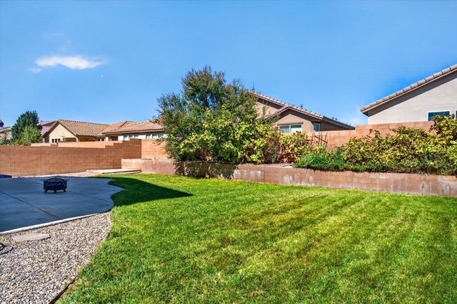 2825 Bayas Road SE, Rio Rancho, NM 87124