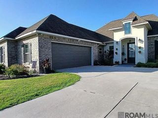 3855 Sandbar Dr, Addis, LA 70710