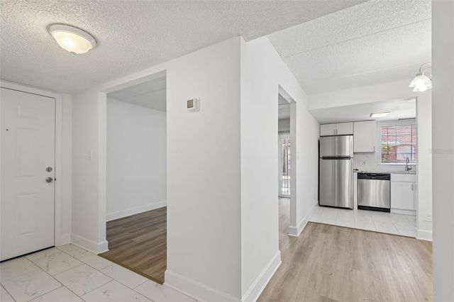 8460 13TH STREET N B, St Petersburg, FL 33702