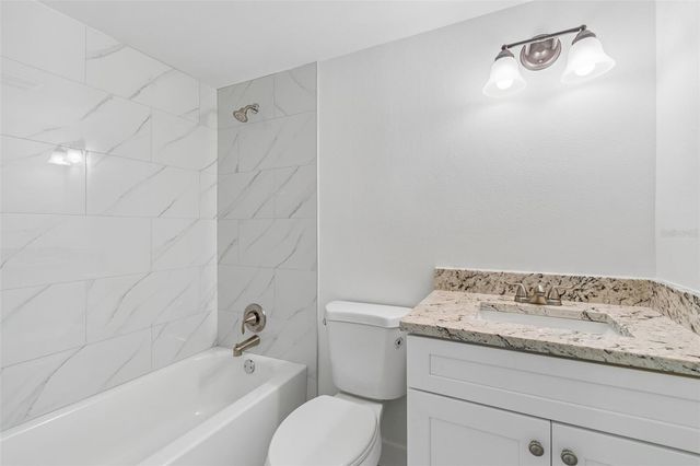 8460 13TH STREET N B, St Petersburg, FL 33702
