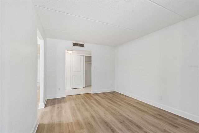 8460 13TH STREET N B, St Petersburg, FL 33702