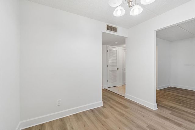 8460 13TH STREET N B, St Petersburg, FL 33702