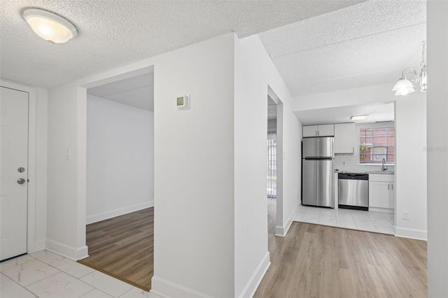 8460 13TH STREET N B, St Petersburg, FL 33702