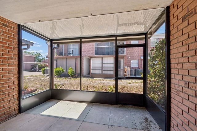 8460 13TH STREET N B, St Petersburg, FL 33702