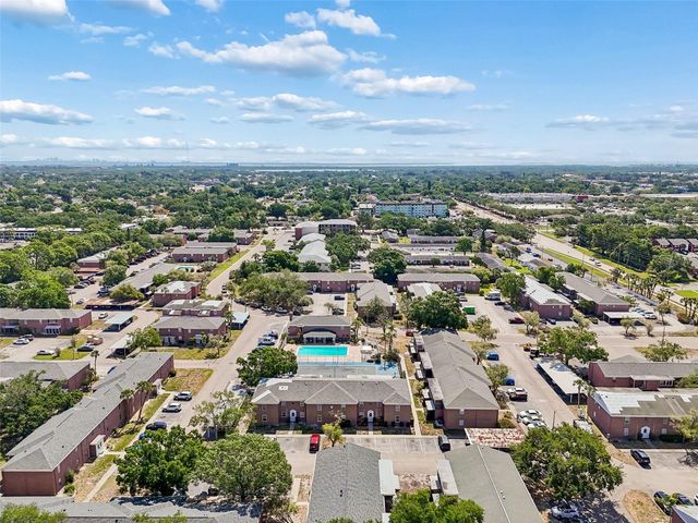 8460 13TH STREET N B, St Petersburg, FL 33702