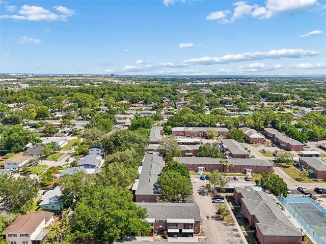 8460 13TH STREET N B, St Petersburg, FL 33702