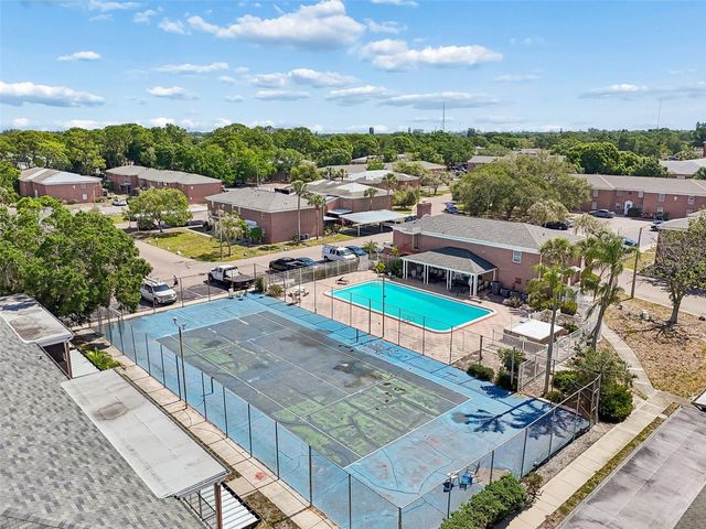 8460 13TH STREET N B, St Petersburg, FL 33702