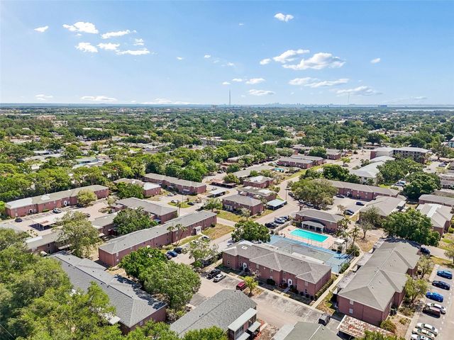 8460 13TH STREET N B, St Petersburg, FL 33702
