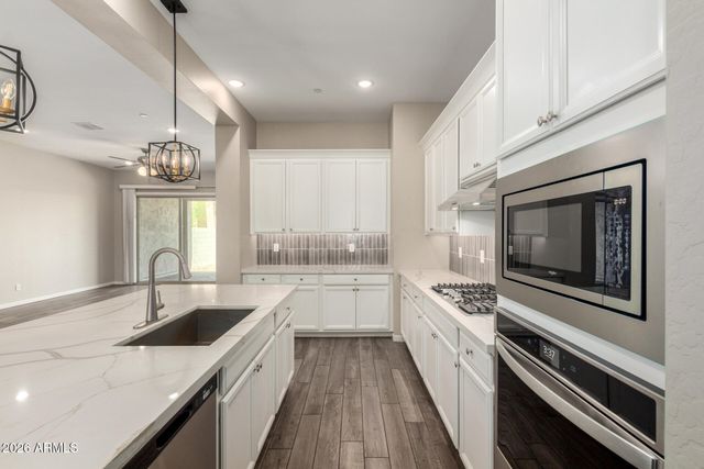14045 W DESERT FLOWER Drive, Goodyear, AZ 85395