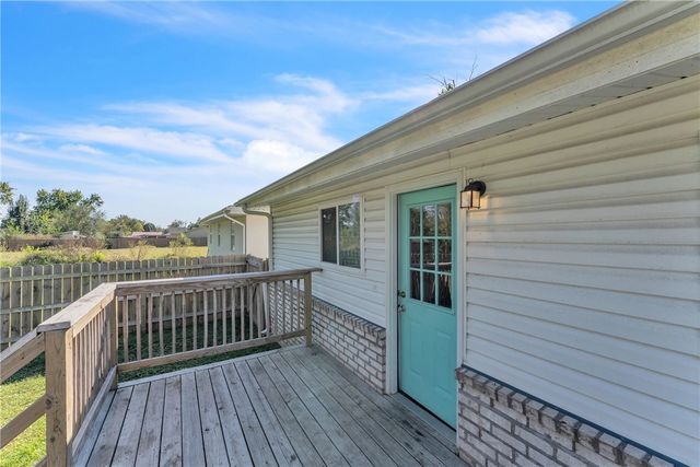 1023 S B Street, Rogers, AR 72756