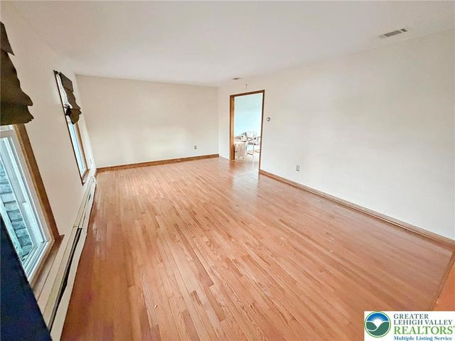 719 Hunter Street, North Catasauqua Bor, PA 18032