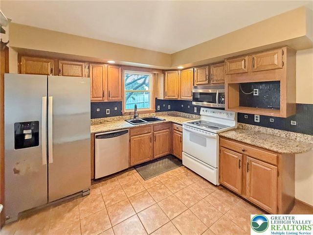 719 Hunter Street, North Catasauqua Bor, PA 18032