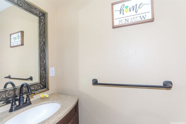 92-7049 Elele Street 28, Kapolei, HI 96707