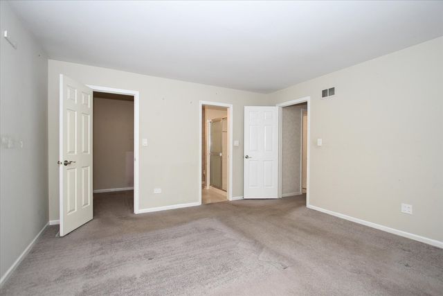 299 MALLARD POINT Point D, Lake Barrington, IL 60010