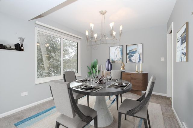 299 MALLARD POINT Point D, Lake Barrington, IL 60010