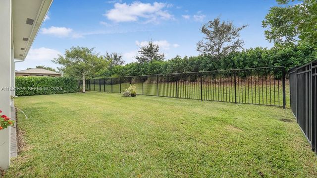 19540 Wheelbarrow Bend, Loxahatchee, FL 33470