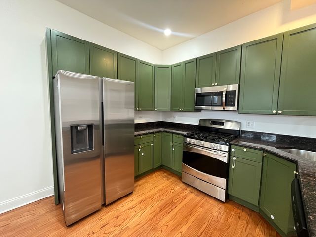 5172 S Michigan Avenue 2, Chicago, IL 60615