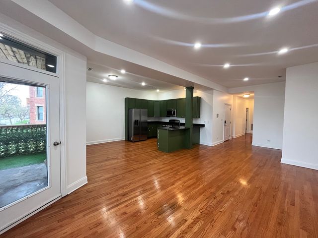 5172 S Michigan Avenue 2, Chicago, IL 60615