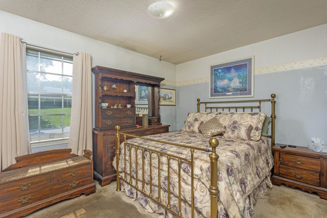 2101 Crown Court Lane, Chattanooga, TN 37421