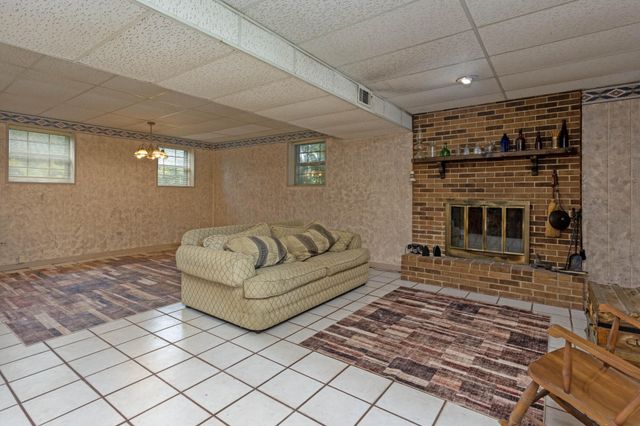 2101 Crown Court Lane, Chattanooga, TN 37421