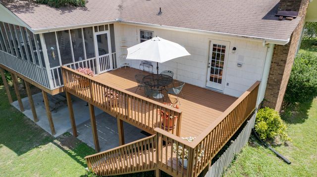 2101 Crown Court Lane, Chattanooga, TN 37421