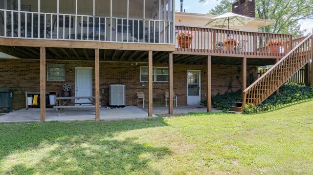 2101 Crown Court Lane, Chattanooga, TN 37421