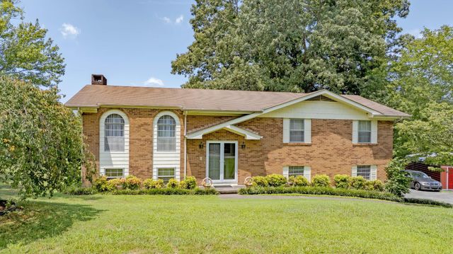 2101 Crown Court Lane, Chattanooga, TN 37421