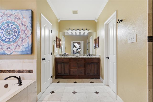 5573 Seabury Drive, Fort Worth, TX 76137