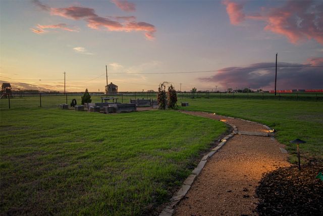 67 Daniel Drive, Van Alstyne, TX 75495