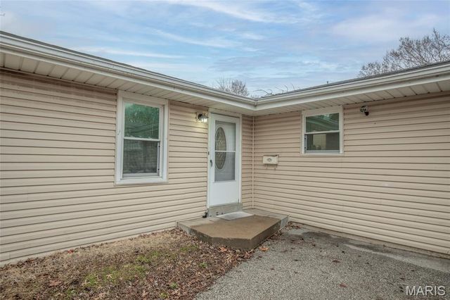 1680 Clover Lane, Florissant, MO 63031