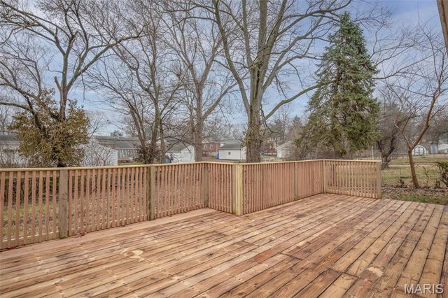 1680 Clover Lane, Florissant, MO 63031