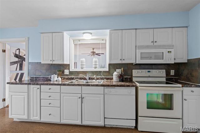 1680 Clover Lane, Florissant, MO 63031