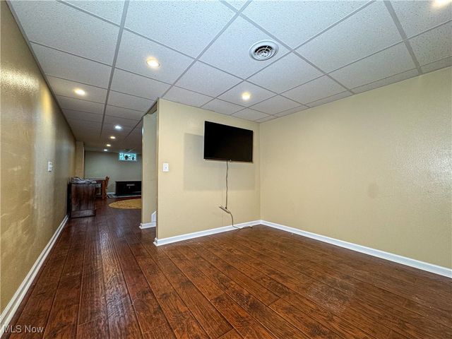 4940 E Calla Road, New Middletown, OH 44442