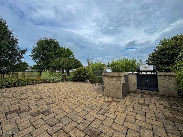 4940 E Calla Road, New Middletown, OH 44442