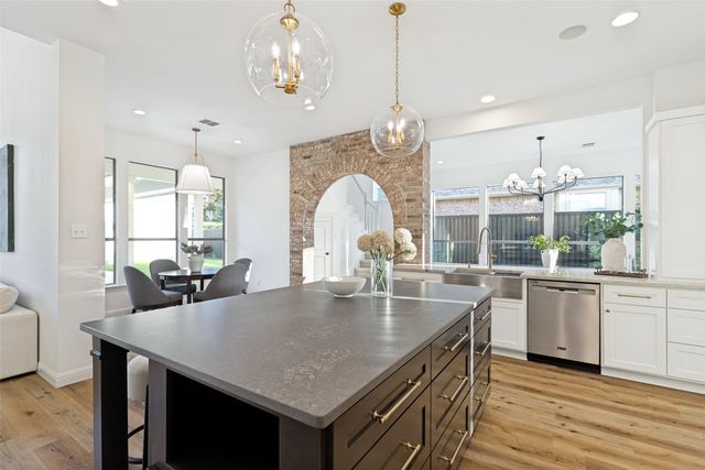 941 Sir Constantine Drive, Lewisville, TX 75056