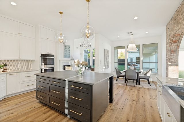 941 Sir Constantine Drive, Lewisville, TX 75056