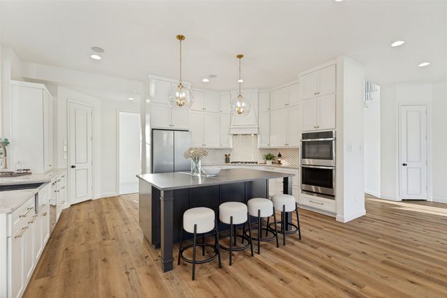 941 Sir Constantine Drive, Lewisville, TX 75056