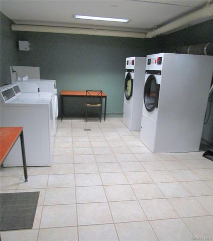 680 N Terrace Avenue 2D, Mount Vernon, NY 10552