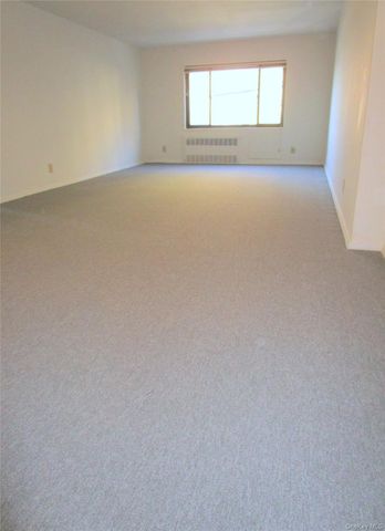 680 N Terrace Avenue 2D, Mount Vernon, NY 10552