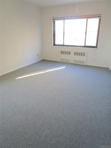 680 N Terrace Avenue 2D, Mount Vernon, NY 10552