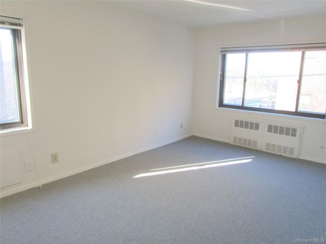 680 N Terrace Avenue 2D, Mount Vernon, NY 10552