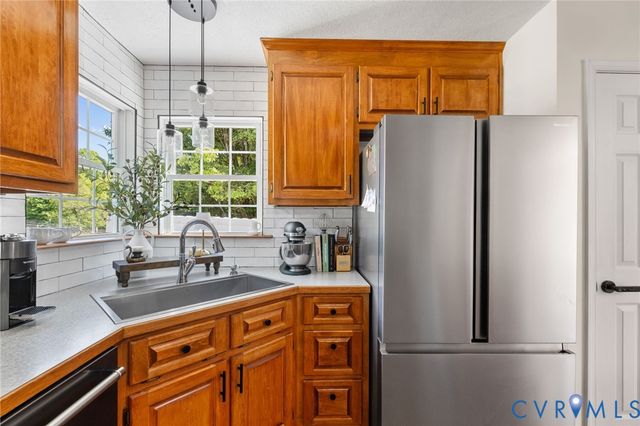 8136 Warriner Rd, Richmond, VA 23231